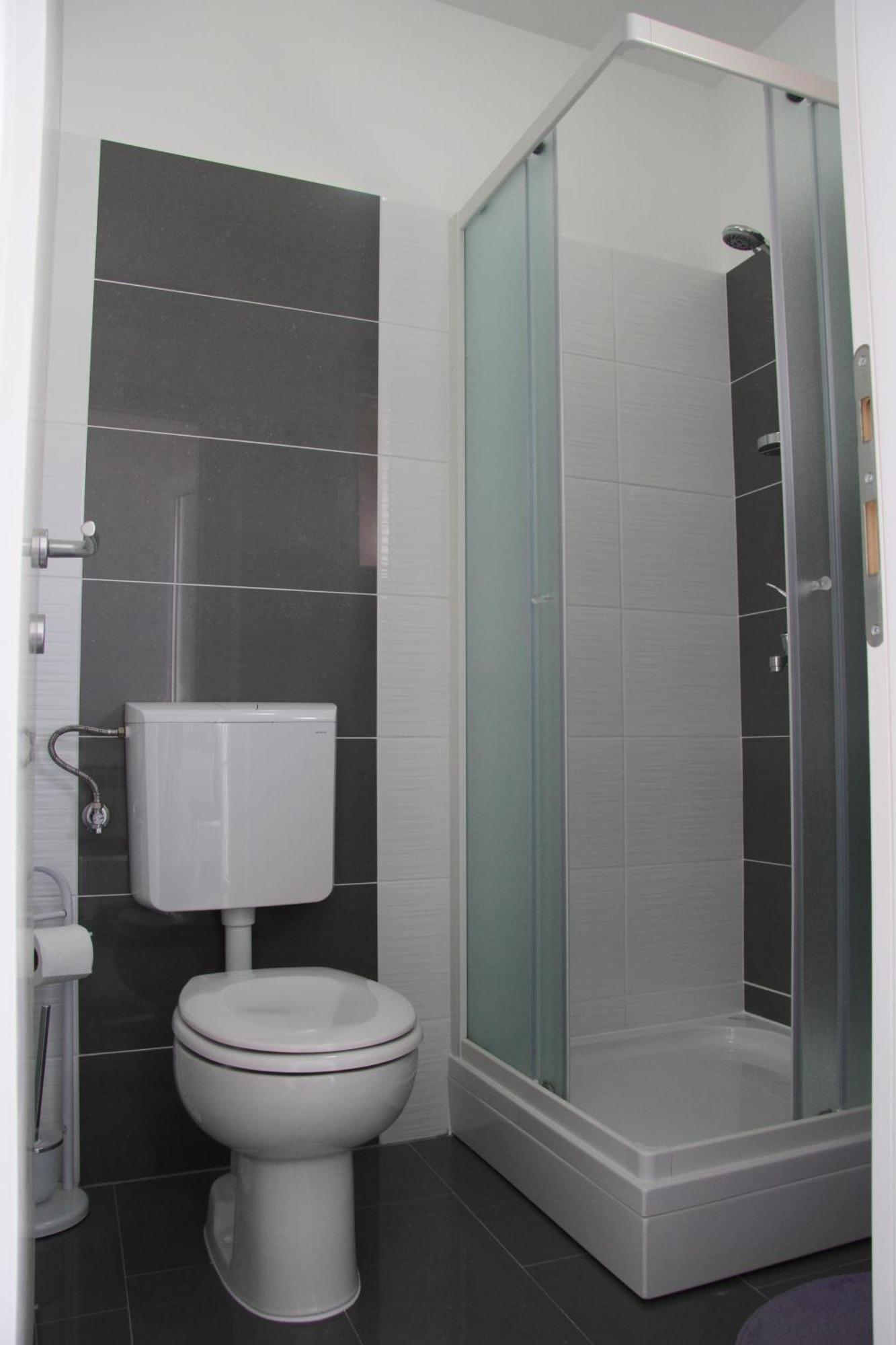 Apartment Paula With Private Jacuzzi And Parking- Near The Beach Zadar Exterior photo